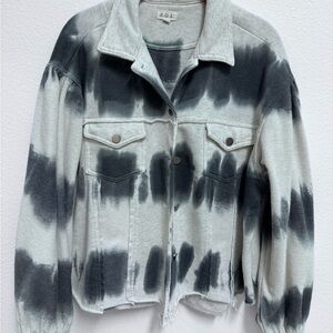 POL Jacket/Shacket navy and gray tie dye color size L
So soft